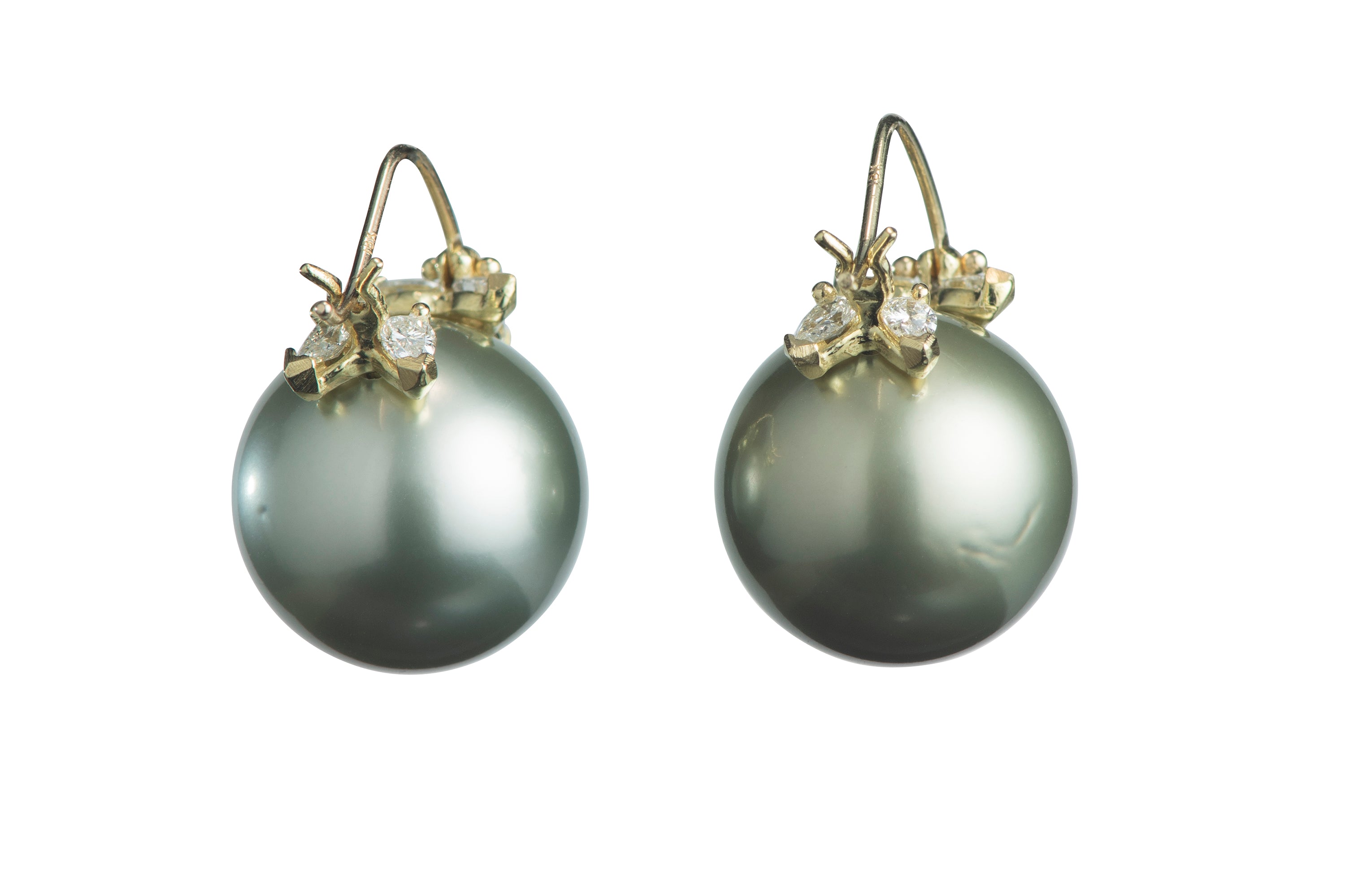 True Pistachio Green Tahitian Pearl with 10 Teardrop Diamonds