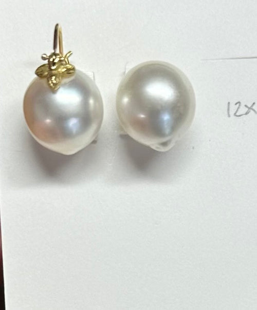 1/2 Pair White South Sea Pearl Flyer